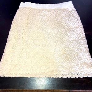Loft crocheted lace a line cream skirt 100% cotton fully lined sz 4 tall